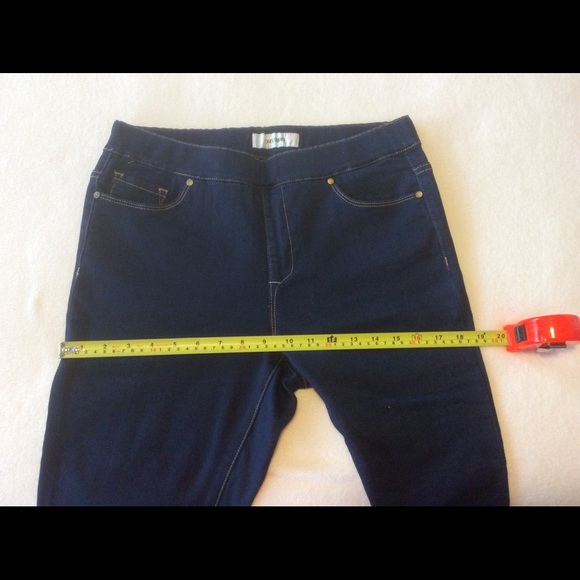 Jones Studio Jeggings - Picture 11 of 11